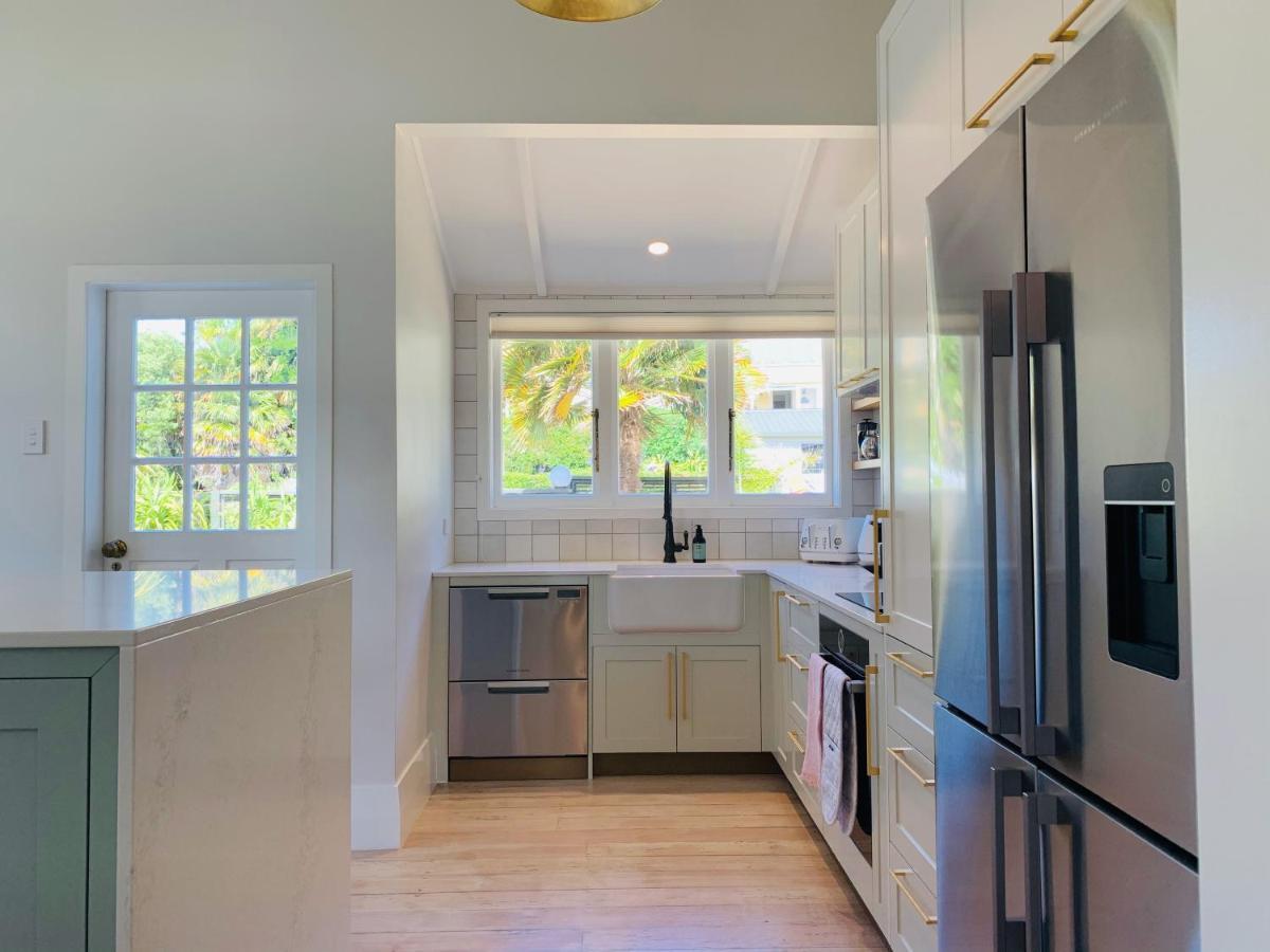 9 The Strand - New Pricing! Russell Exterior foto